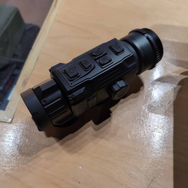 *** USED *** AGM RATTLER V2 19-256 CLIP ON